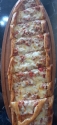 Kuşbaşı kaşarlı pide